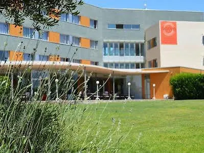 Agora Bcn. Residencia Universitaria Internacional Apartment Barcelona Hotel