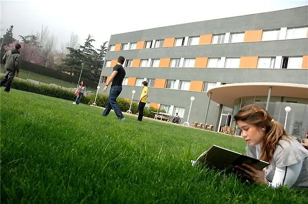 Agora Bcn. Residencia Universitaria Internacional Apartment Barcelona
